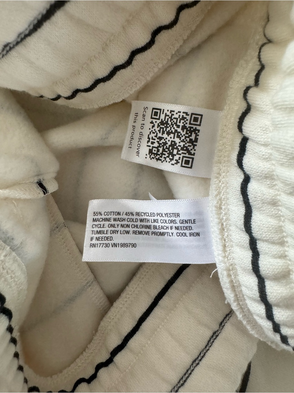 Universal Thread White Striped Mid Rise Fleece Drawstring Shorts - Picture 7 of 7